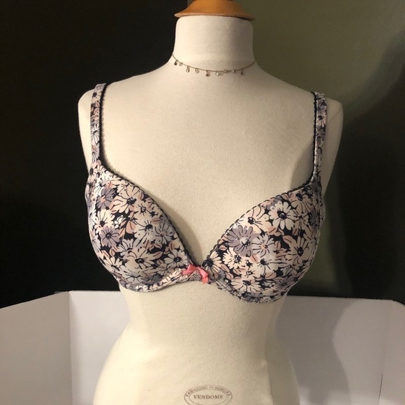 Victoria’s Secret Lined Perfect Coverage 34D EUC - Picture 1 of 7